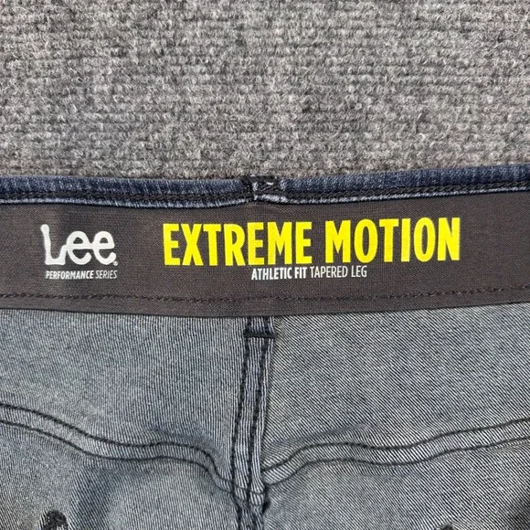 Lee Extreme Motion Men's 42x32 Dark Wash Athletic Fit Tapered Leg Jeans Stretch - Picture 10 of 15